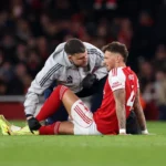 ben-white-arsenal-treated-injury-1045522743_dfb2fa